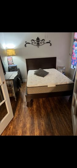 Full Size Bed  Set