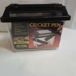 Cricket Pen In Weeki Wachee Spring Hill
