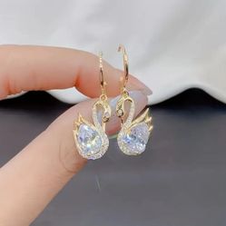 "Elegant Crystal Swan Drop Earrings - 18K Gold Plated Luxury"