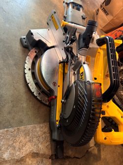 Dewalt saw
