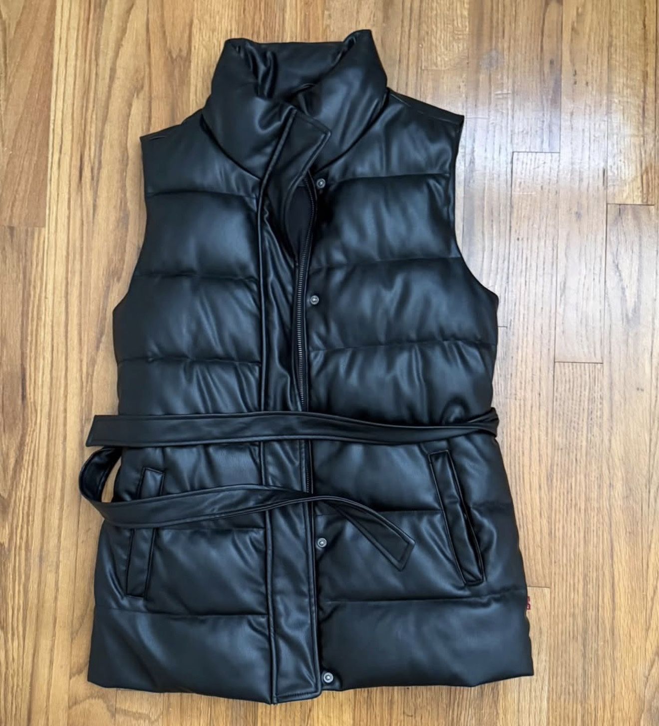 Like new Levi’s Puffer Vest Women - XS