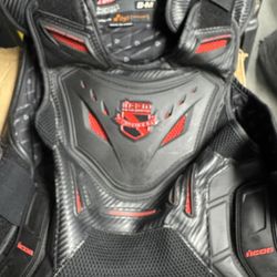 “ ICON “ BACK ARMOR BEST SIZE / S- M