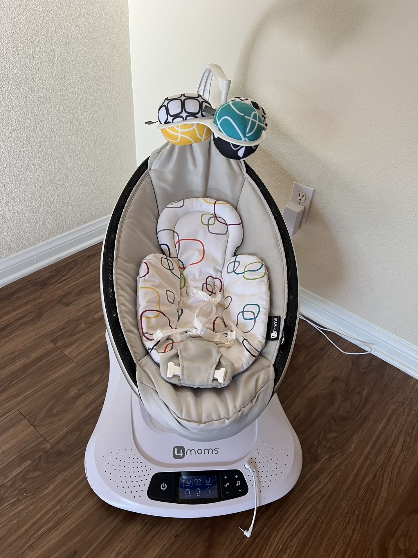 4moms MamaRoo Multi-Motion Baby Swing