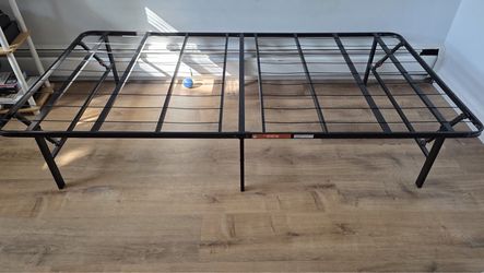 Twin mattress metal frame