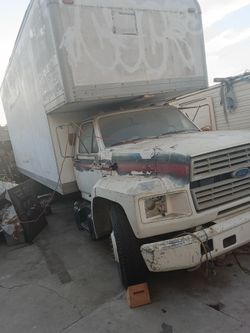 1989 Ford  F600