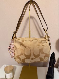Coach signature c shoulder bag