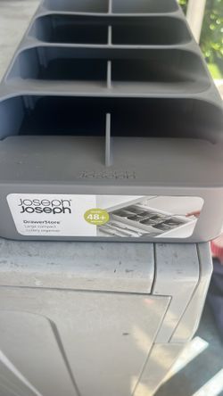 Drawer cutlery organizer holds 48+ pieces