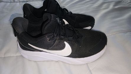 Title: Nike Star Runner 4 Black/White Running Shoes – Kids Size 12C