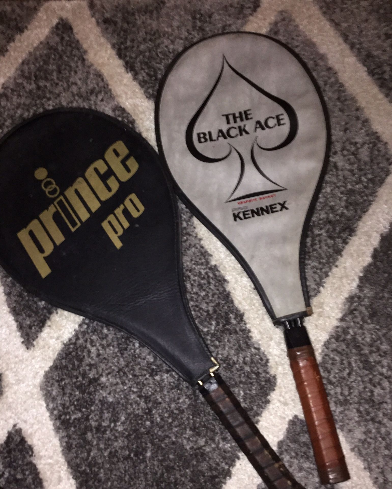 Set of 2 tennis rackets, prince pro, kennex black ace