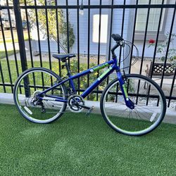 DIAMONDBACK INSIGHT HYBRID BIKE 24” Wheels