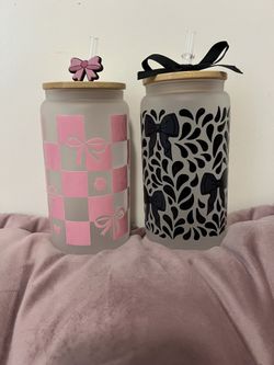 Pink ribbons 🎀 & black talavera frosted cups 16 oz