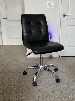Black Faux Leather Rolling Office Chair – Adjustable Height