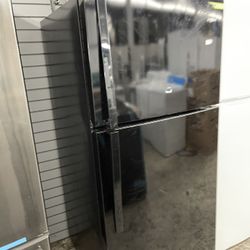 Whirlpool Top And Bottom In Glossy Black Open Box