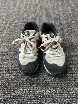 New Balance 574 Unisex Kids Gray/Black/Red Suede Mesh Lace-Up Sneaker Sz 3