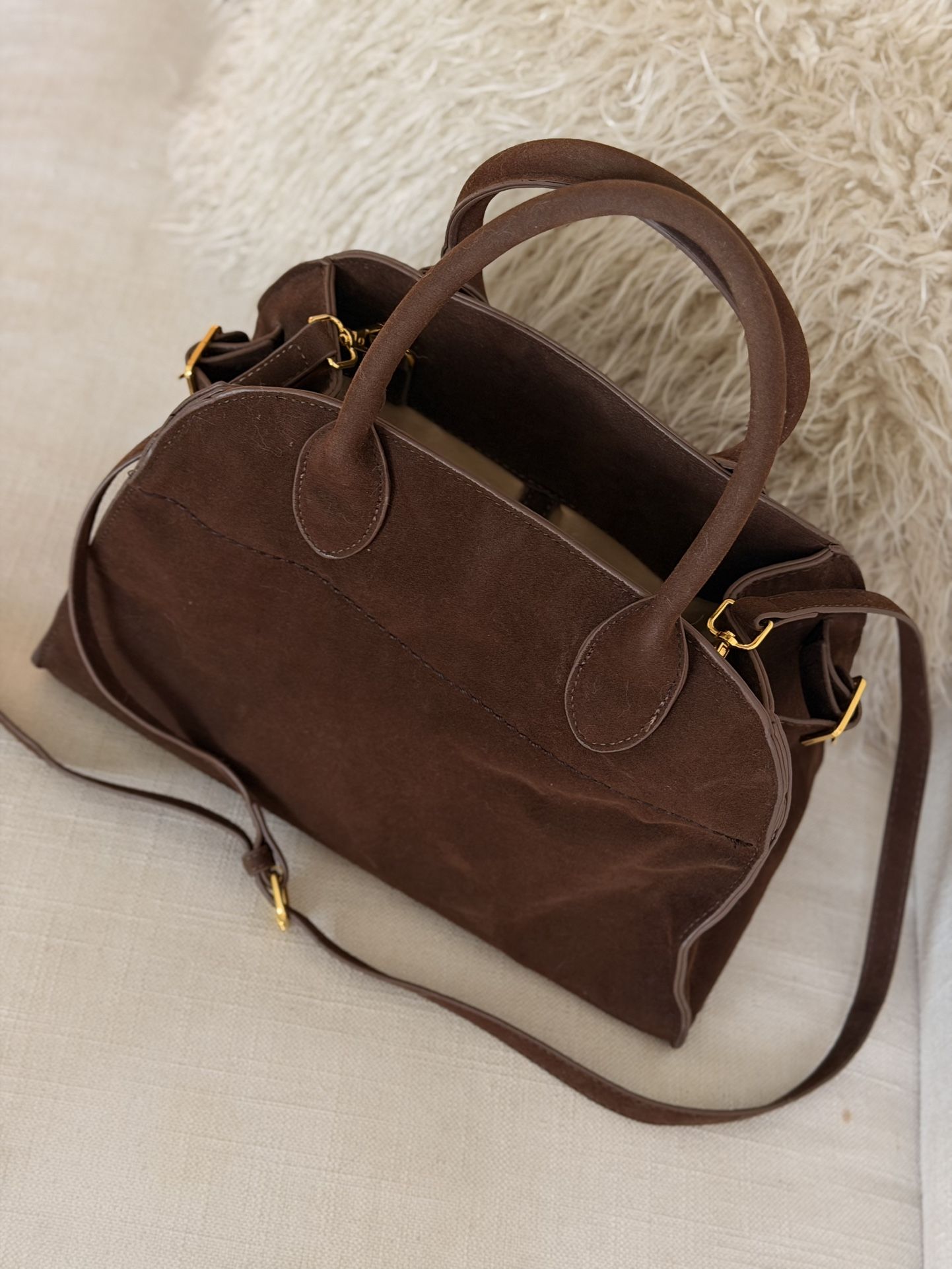 Brown Suede Handbag with Crossbody Strap – Excellent Condition