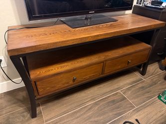 TV Stand/Entertainment Center