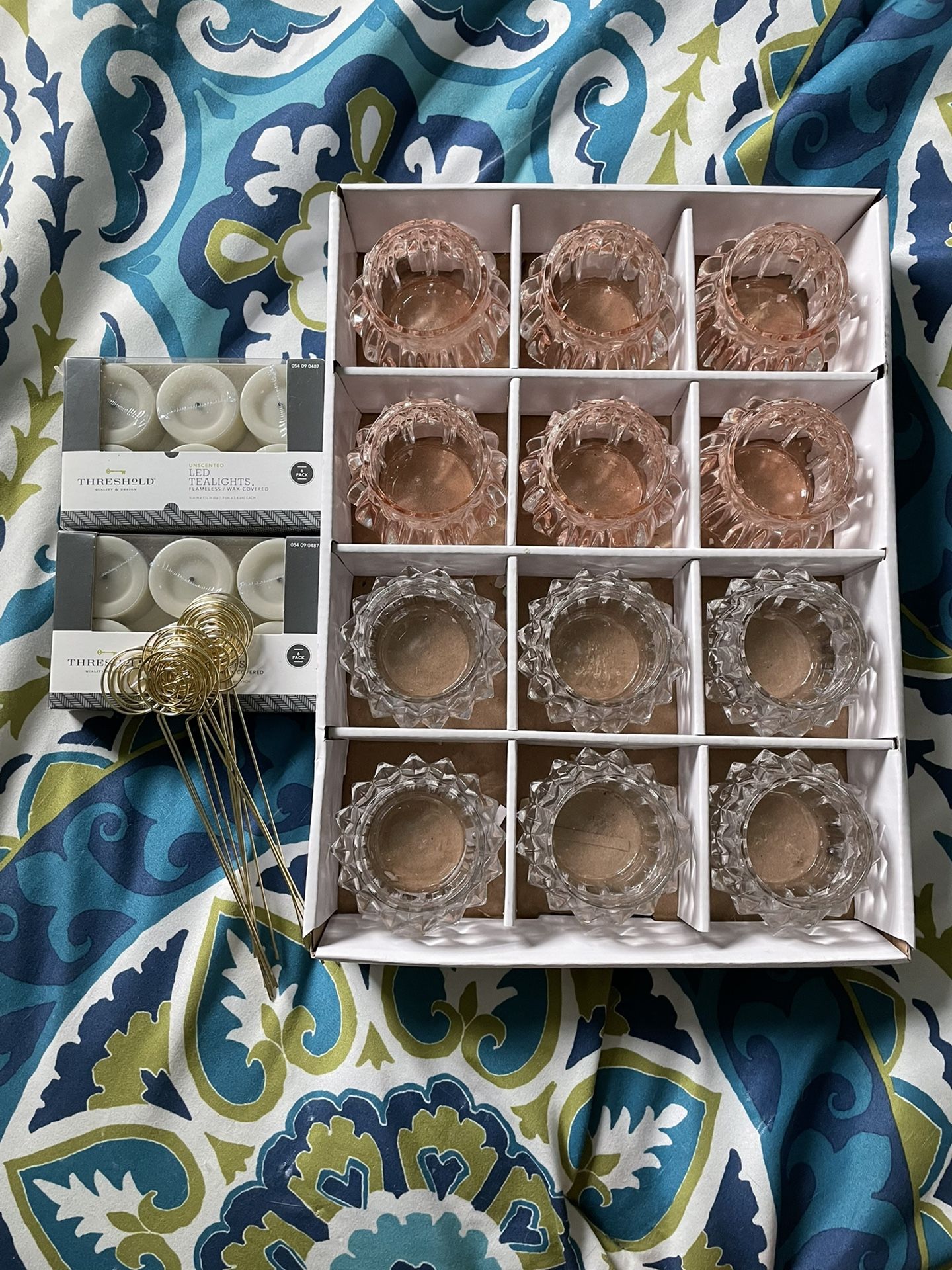 Set Of 12 Tealight Candle Holders, 12 LED Tea Lights, and 12 Metal Place Card Holders