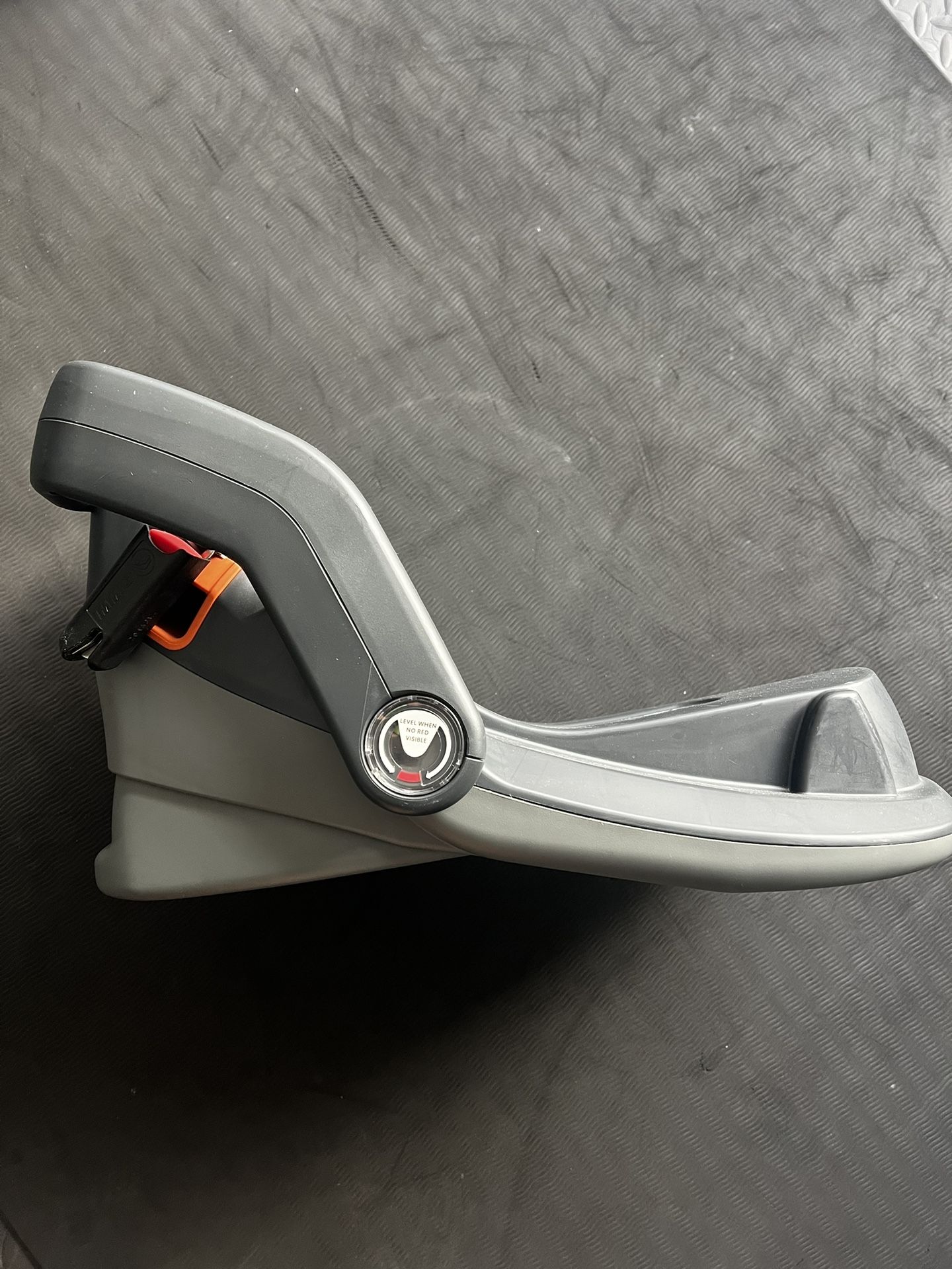 UPPAbaby MESA Infant Car Seat Base — Excellent Condition