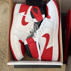 Air Jordan 1 Retro High OG - Size 9
