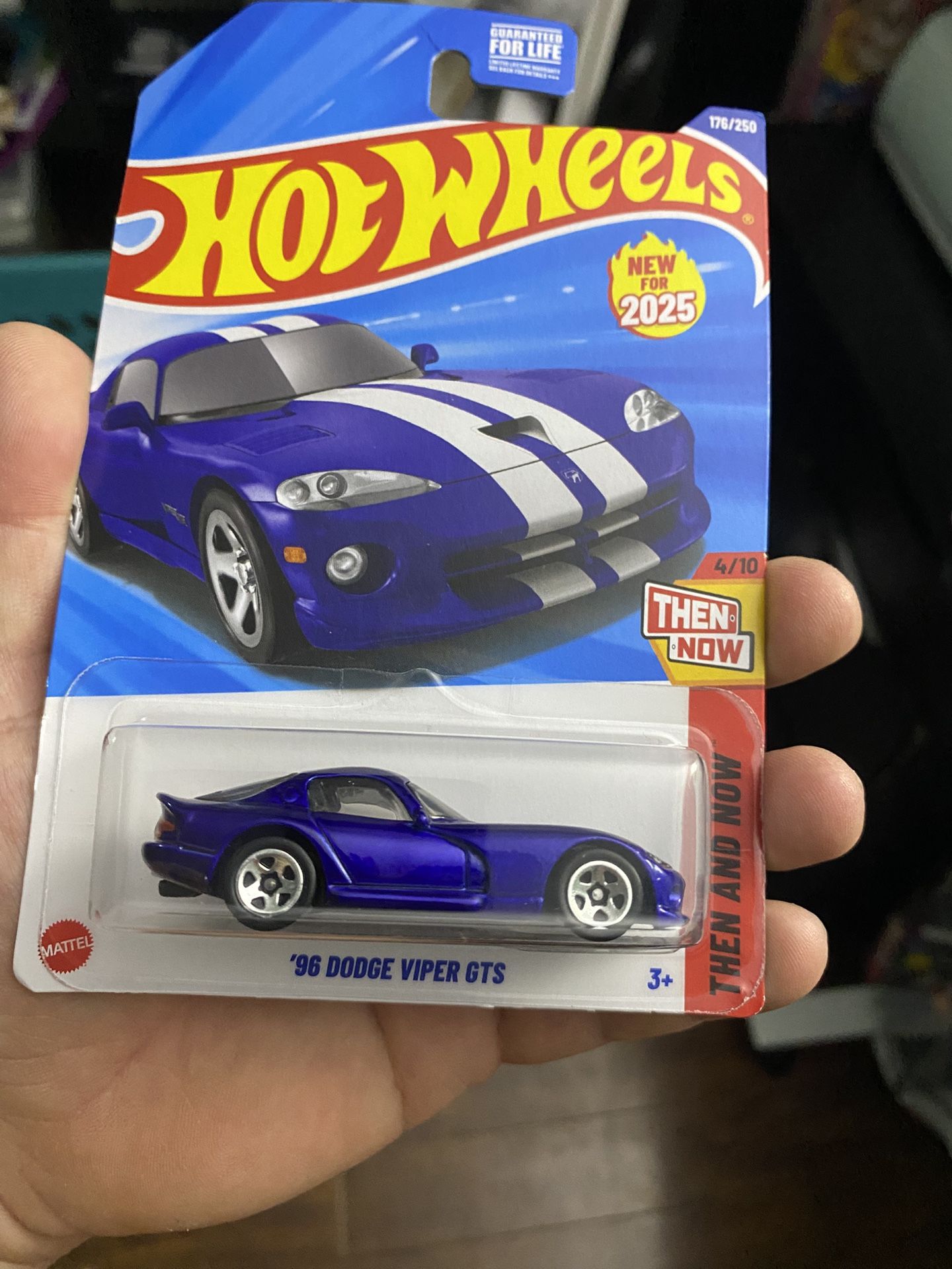 Hot Wheels 🛞 96 DODGE VIPER GTS $4