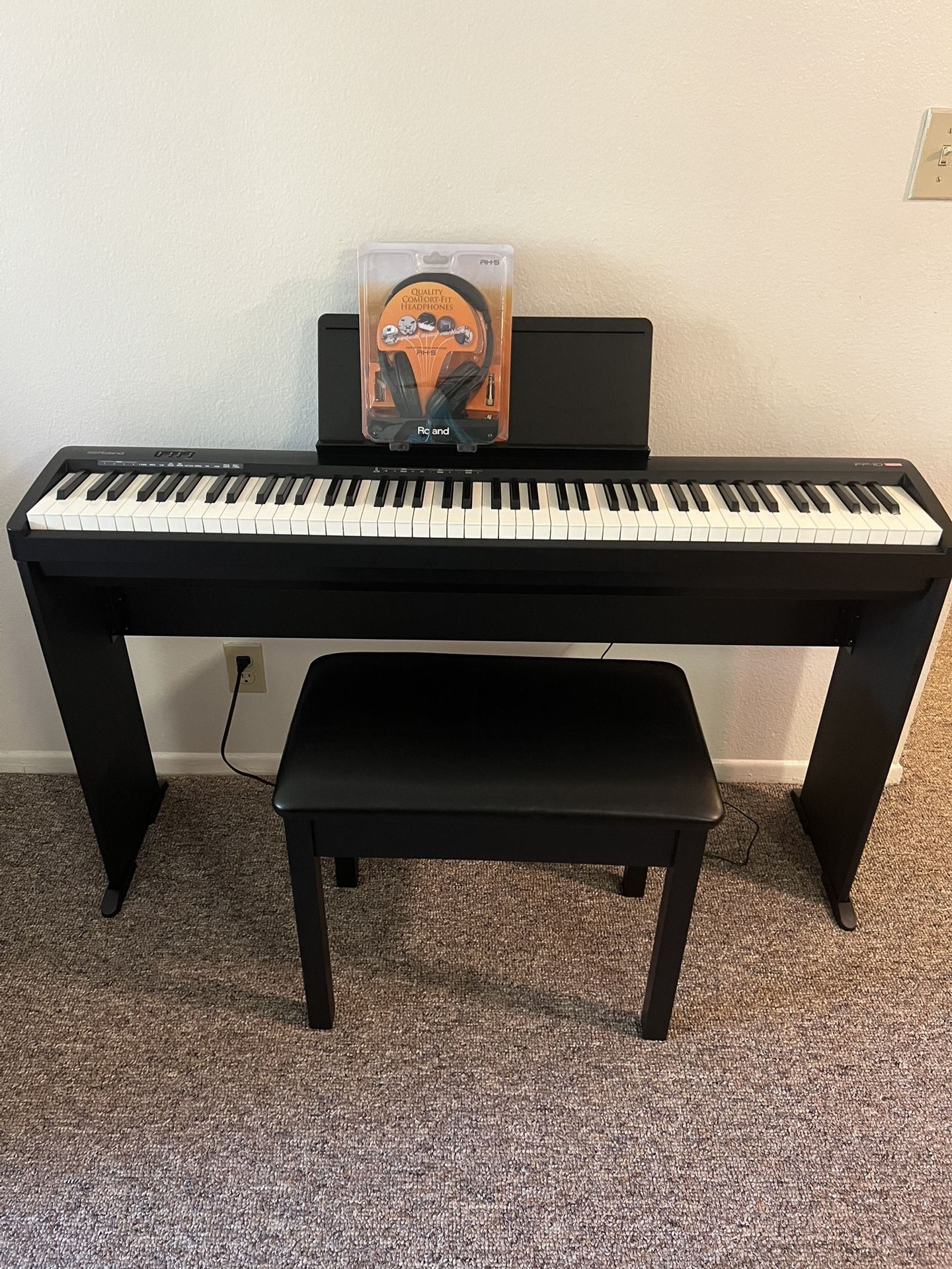 Roland FP-10 Piano