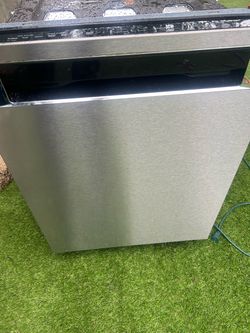 Kitchen aid dishwasher 24”