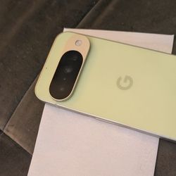 Pixel 10 Lemongrass (Green) 128gb UNLOCKED