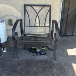 2 Chairs With Or Without Cushions 