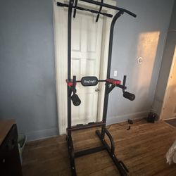 Pull Up/ Dip Station 