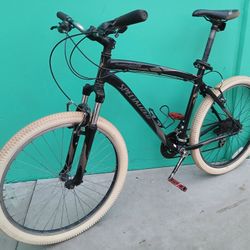 Specialized Hardrock 26in