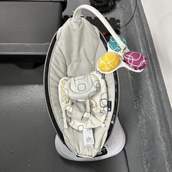 4Moms Momaroo Multimotion Swing  