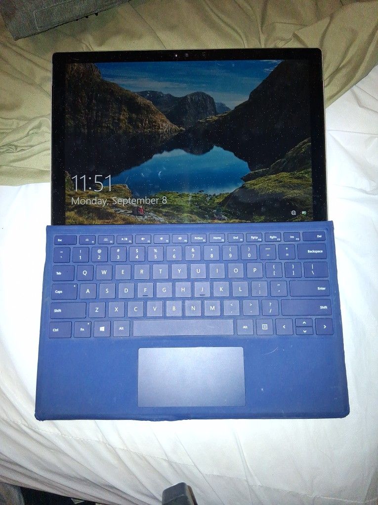 Microsoft Surface Pro 6 Barely Used 1 Owner