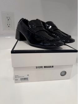 Steve Madden Estee Crinkle Patent Leather Block Heel Penny Loafer Pumps Size 5.5 NWB