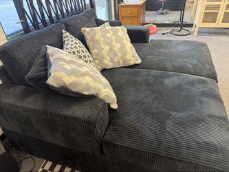 New 68x60 Chaise Lounge Couch