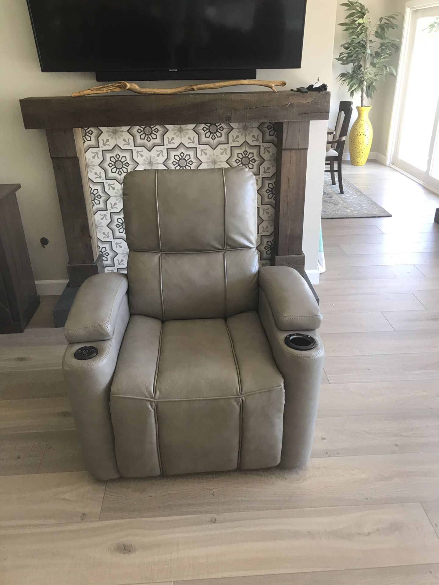 Power Recliner Leather Chair with Bluetooth Speakers