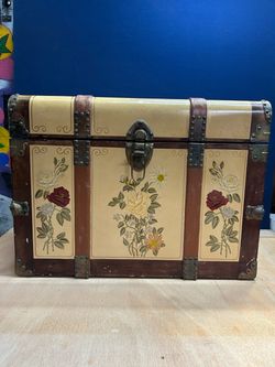 Vintage Floral Decorative Storage Trunk