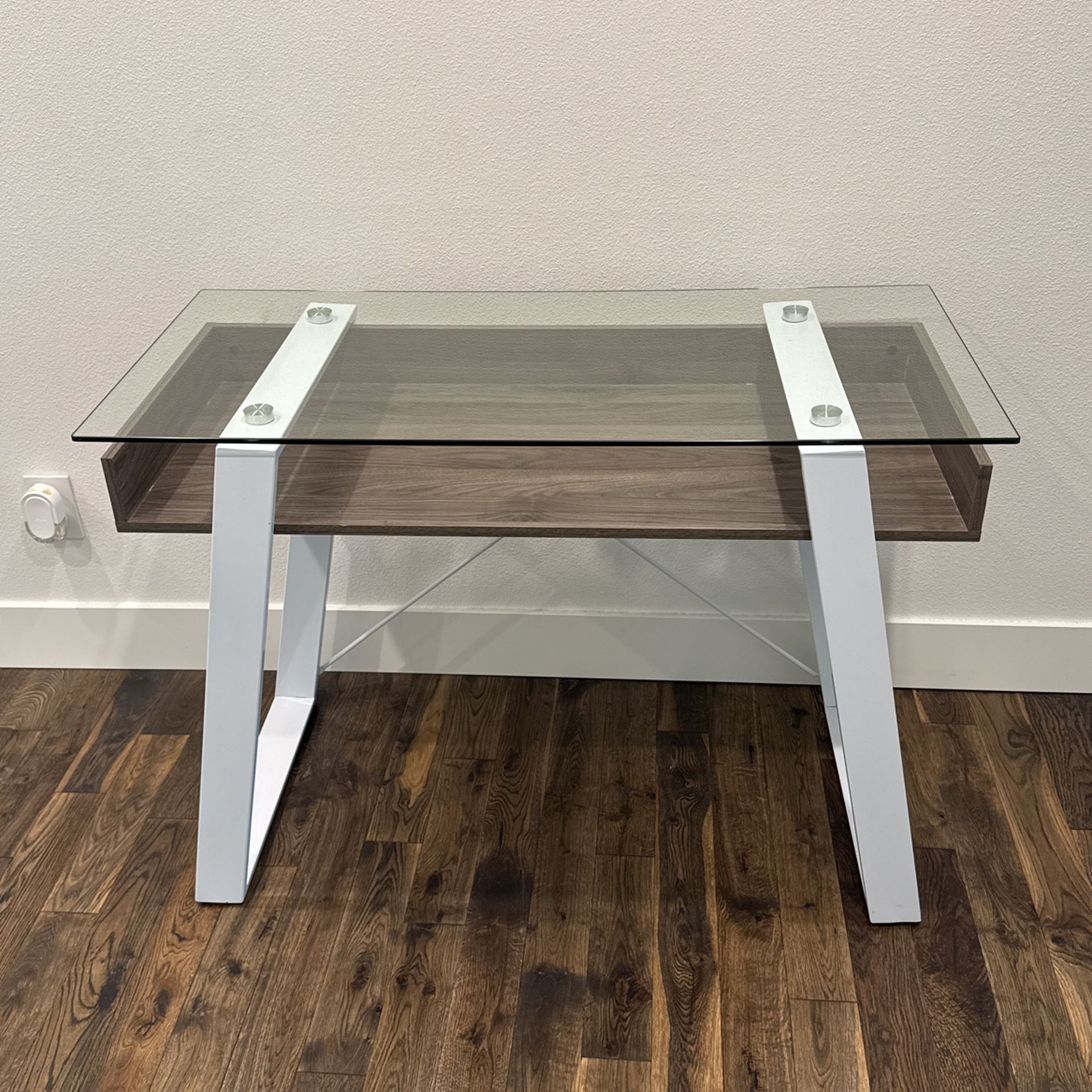 Small desk