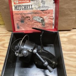 Vintage Fishing Reel with Box