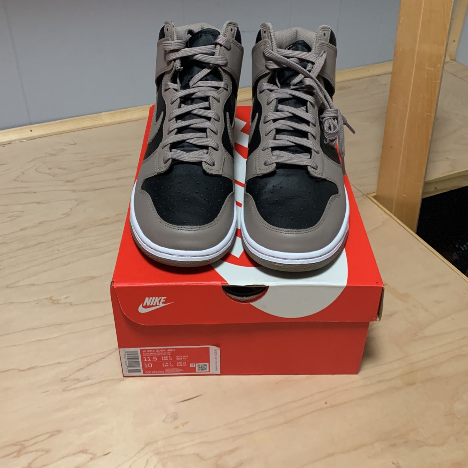 Dunk High Moon Fossil DD1869 002