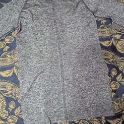 LOT OF 3 - ONE CRZ Size Small Long Sleeve Comfy Yoga Workout Shirt, Zaful Women's Bathing Suit Size Small/4, & One Size Small FABLETICS Sports Bra 