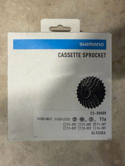 SHIMANO Ultegra CS-R8000 11 Speed Cassette 11-30 Teeth for road bicycles