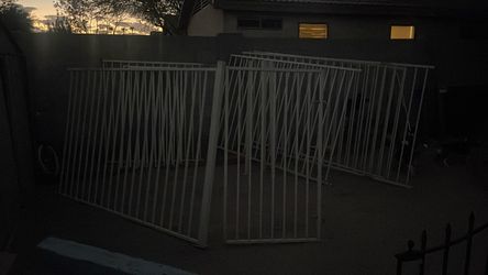 Pool fence
