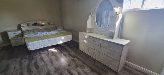 Vintage White Bedroom Set with Dresser and Mirror