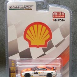 🔥2015 Nissan GT-R (R35) Shell Edition diecast in original packaging.🔥