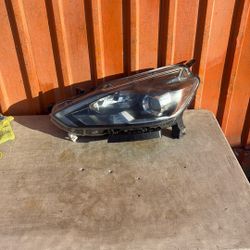 2016-2019 Nissan Sentra Hid Xenon Headlight 