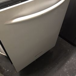 Kitchen Aide Dishwasher 