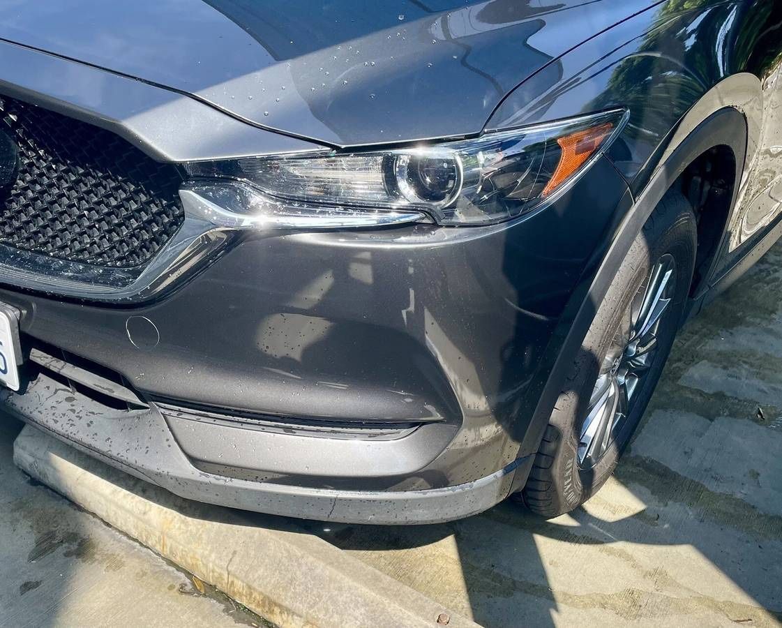 Free mazda CX5 Bumper. Original. 2021. Good Condition. Pickup Tonight