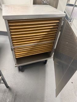 Half size aluminum tray cabinet