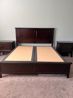 Ashley Kind bed bedroom set with nightstands