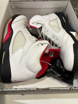 Air Jordan 5 men’s size 13